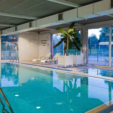 Mercure Lyon Est מלון 4*