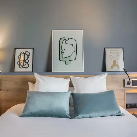 Mercure Lyon Est Hotel 4*