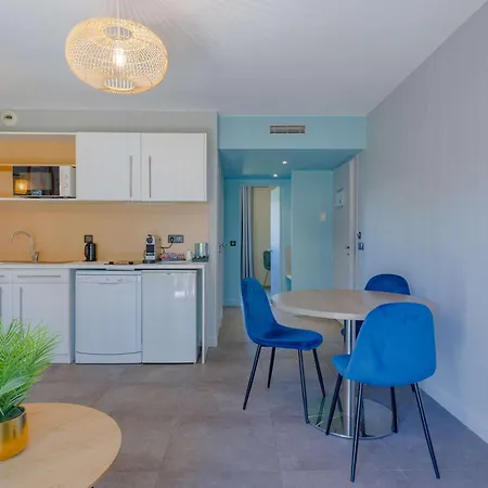 מלון Mercure Lyon Est 4*