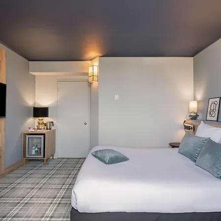 Mercure Lyon Est Hotel 4*