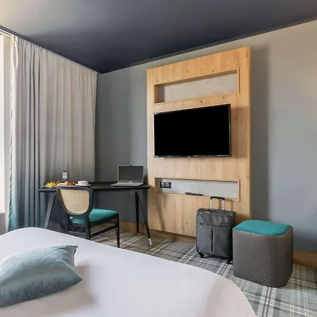 Mercure Lyon Est 4*