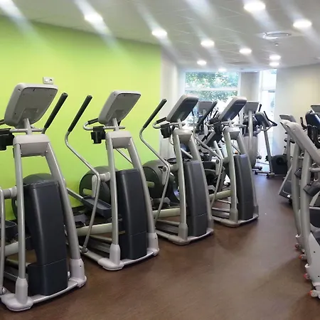Mercure Lyon Est Hotel 4*