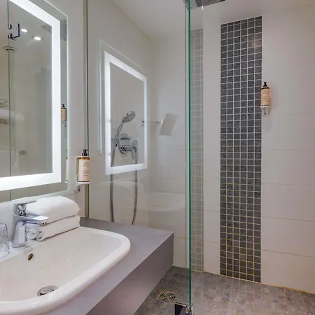 Hotel Mercure Lyon Est 4*