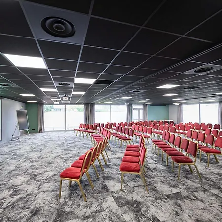 Mercure Lyon Est Ξενοδοχείο 4*